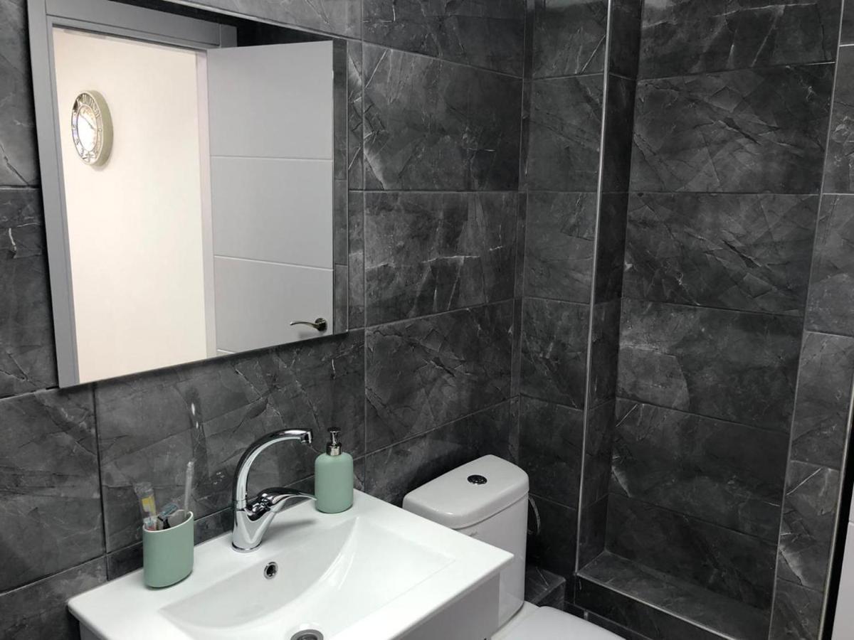 בת ים Sea Line Hotel From R&A Group מראה חיצוני תמונה