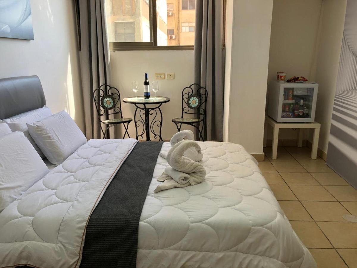 בת ים Sea Line Hotel From R&A Group מראה חיצוני תמונה
