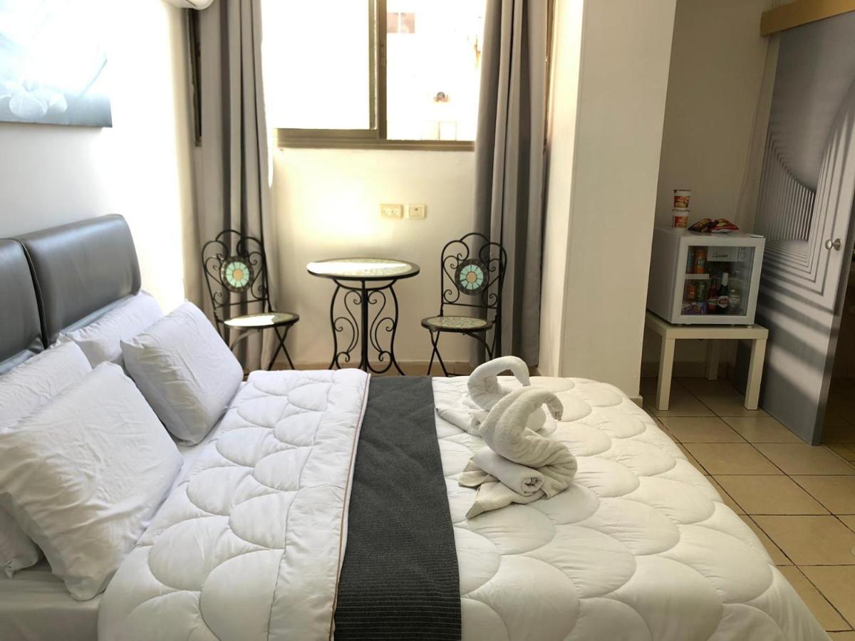 בת ים Sea Line Hotel From R&A Group מראה חיצוני תמונה