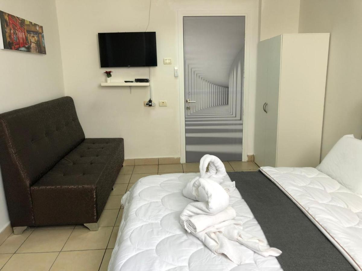 בת ים Sea Line Hotel From R&A Group מראה חיצוני תמונה